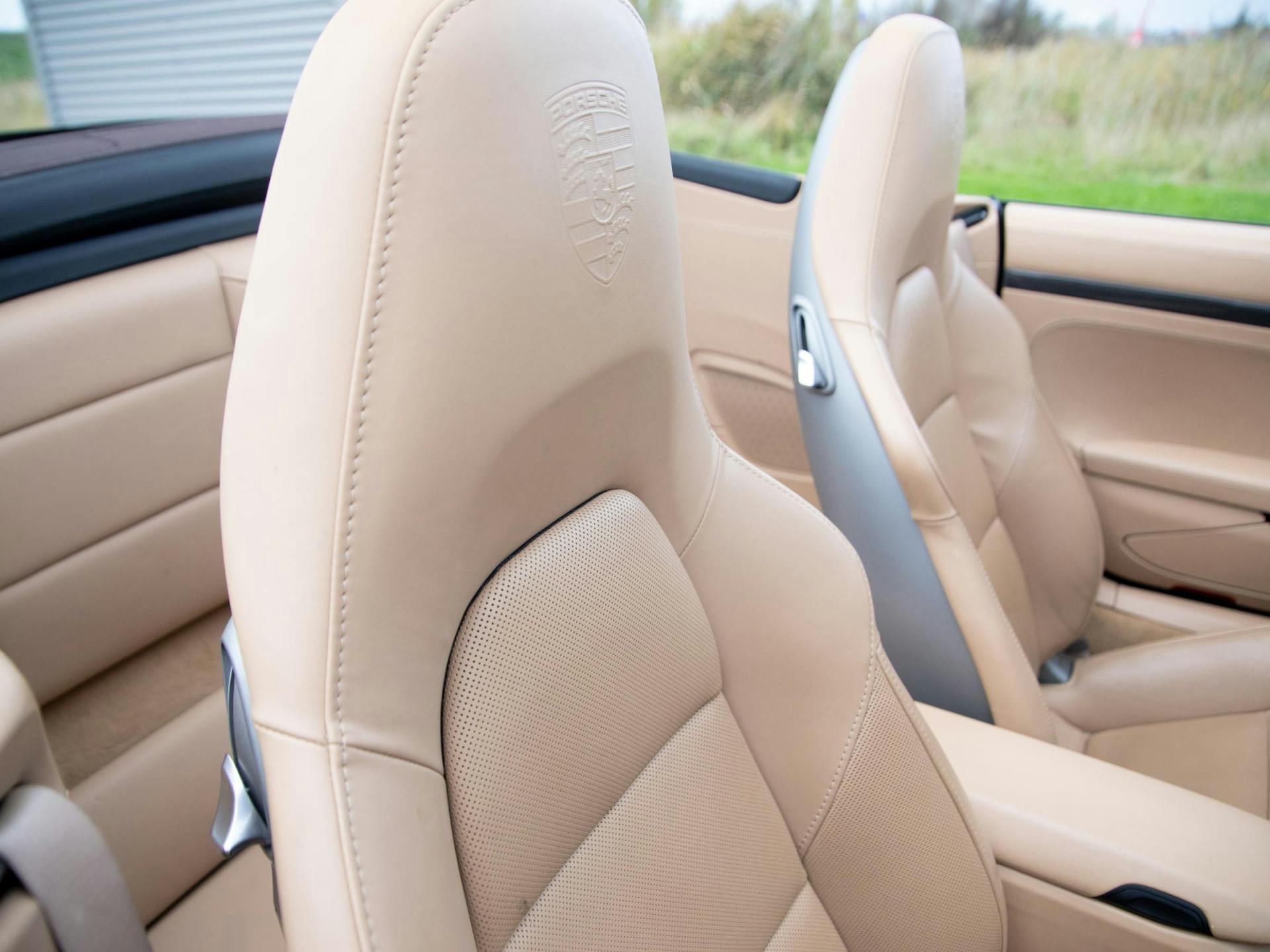 Porsche 911 Cabrio 3.8 Carrera 4 GTS | Bose | Sport Chrono | Carbon interieur pakket |